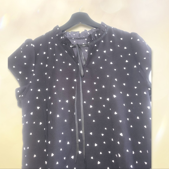 Black & White All Over Hearts Blouse - Picture 6 of 6